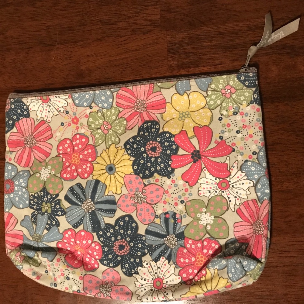 Thirty-one zippered bag